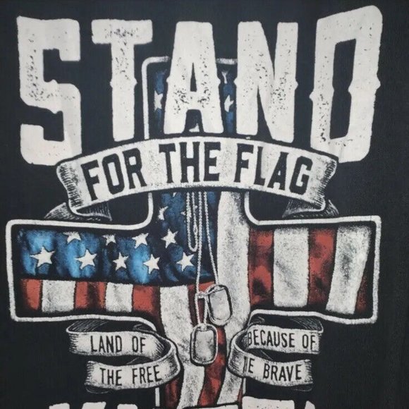 *Sale pending* Stand For The Flag Kneel For the Cross Men's XL July 4th Shirt - Picture 1 of 3